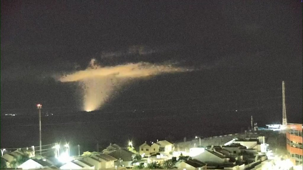 আবারও গাজায় যুদ্ধবিরতি ভেঙে হামলা, নিহত ২০ ফিলিস্তিনি